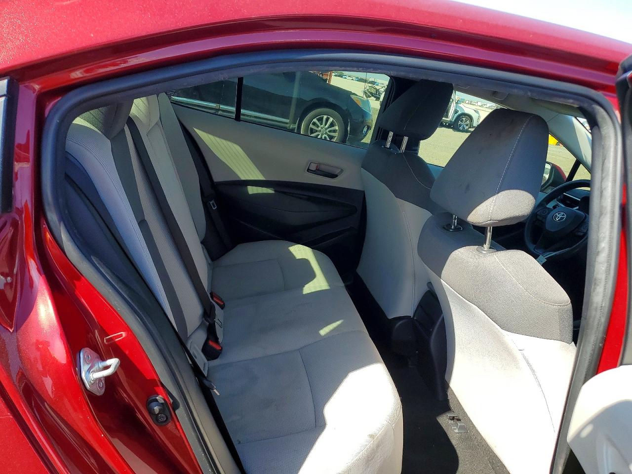 2022 TOYOTA COROLLA LE photo 28