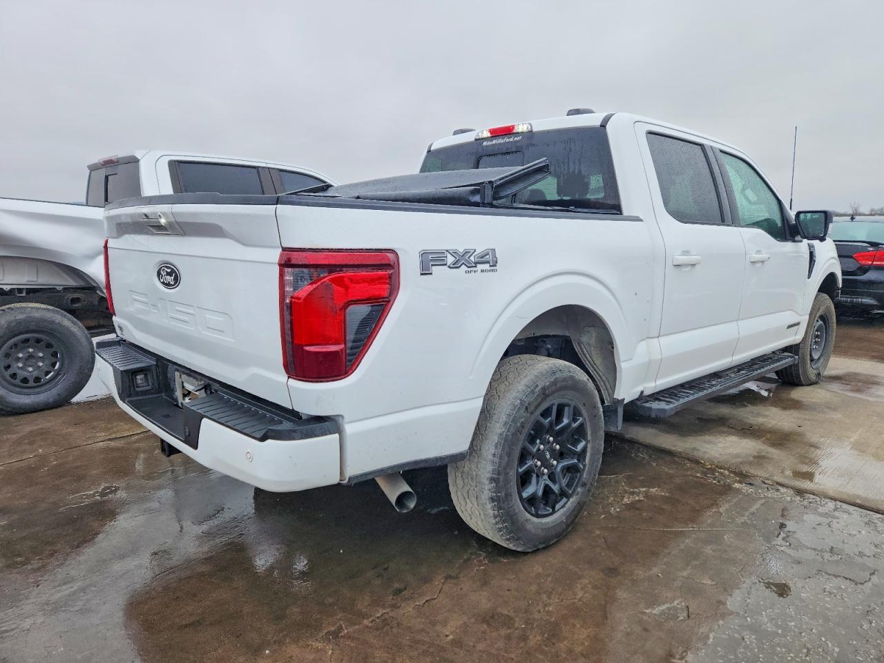 2024 FORD F150 XLT photo 3