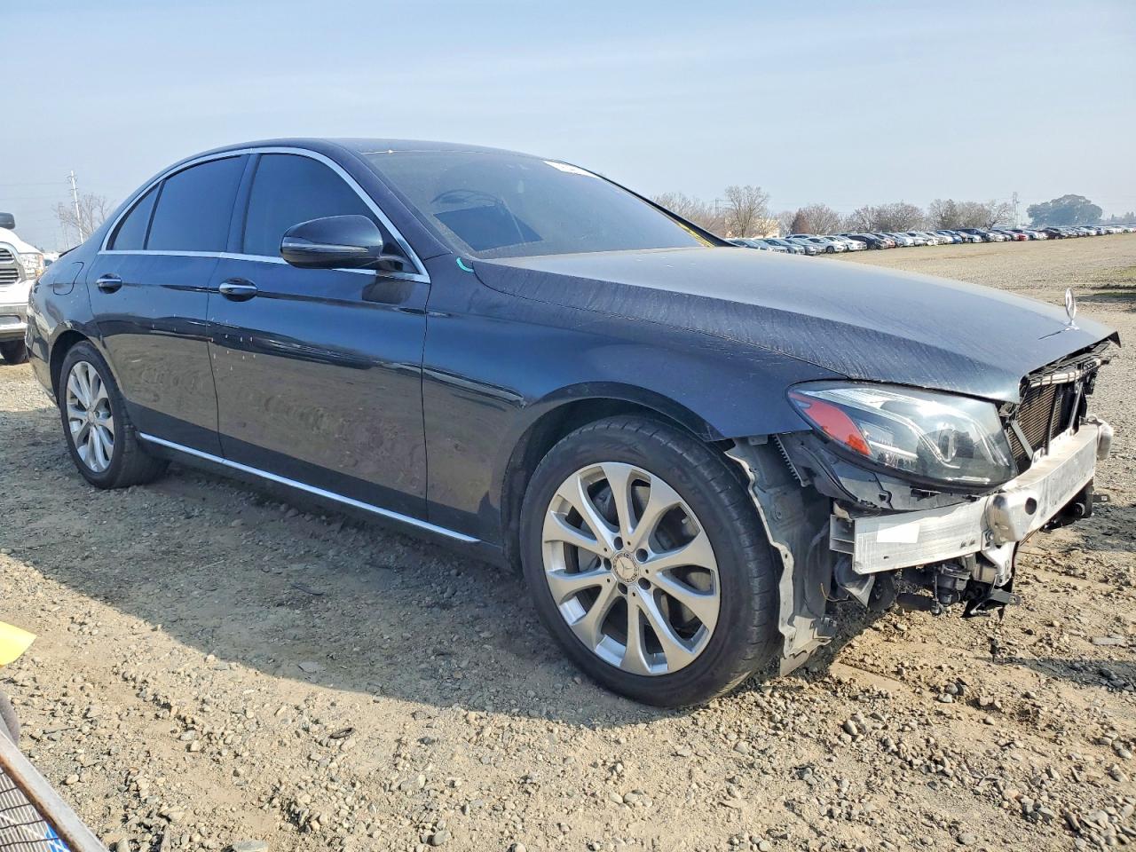 2017 MERCEDES-BENZ E 300 photo 4