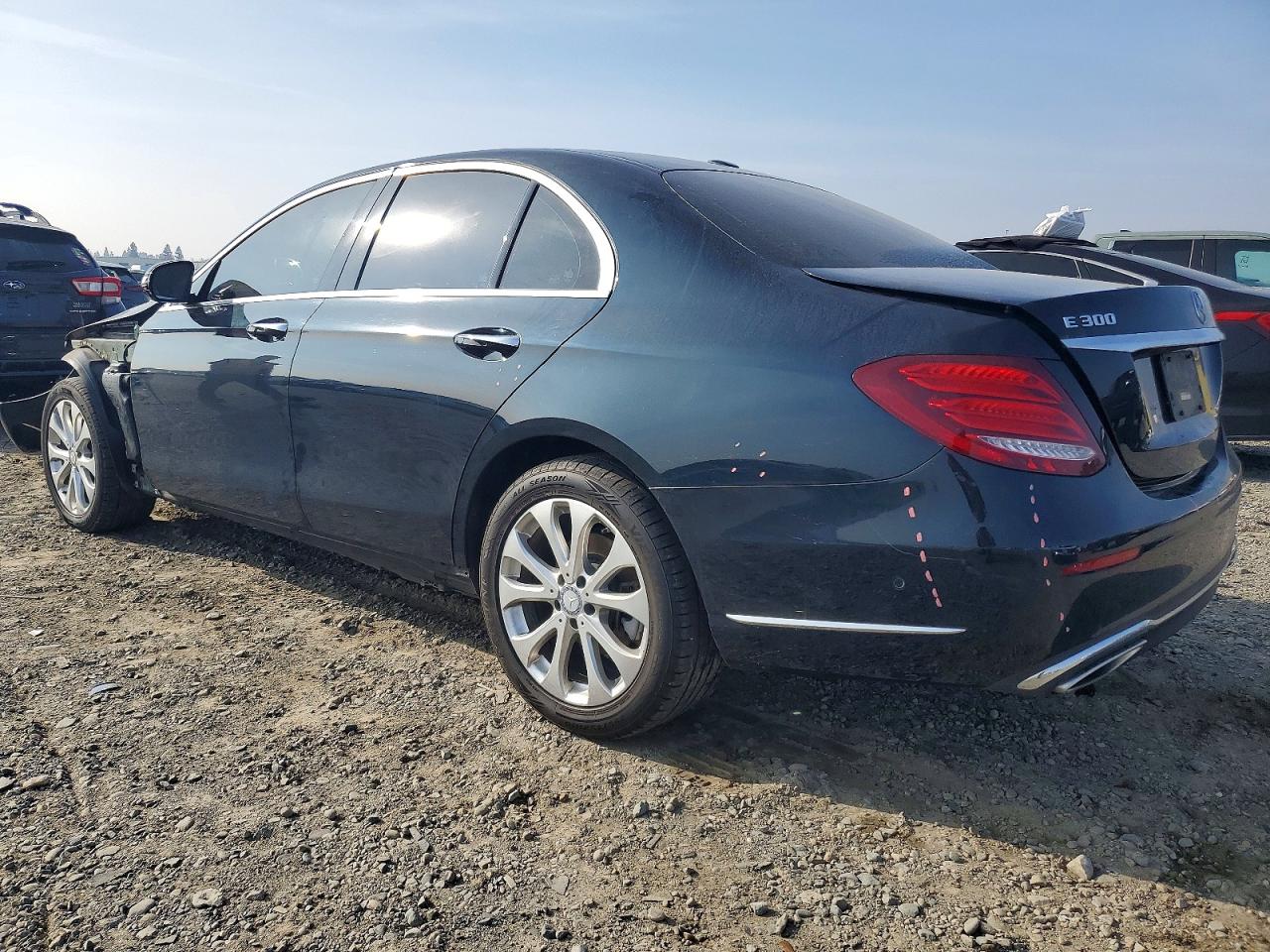 2017 MERCEDES-BENZ E 300 photo 2
