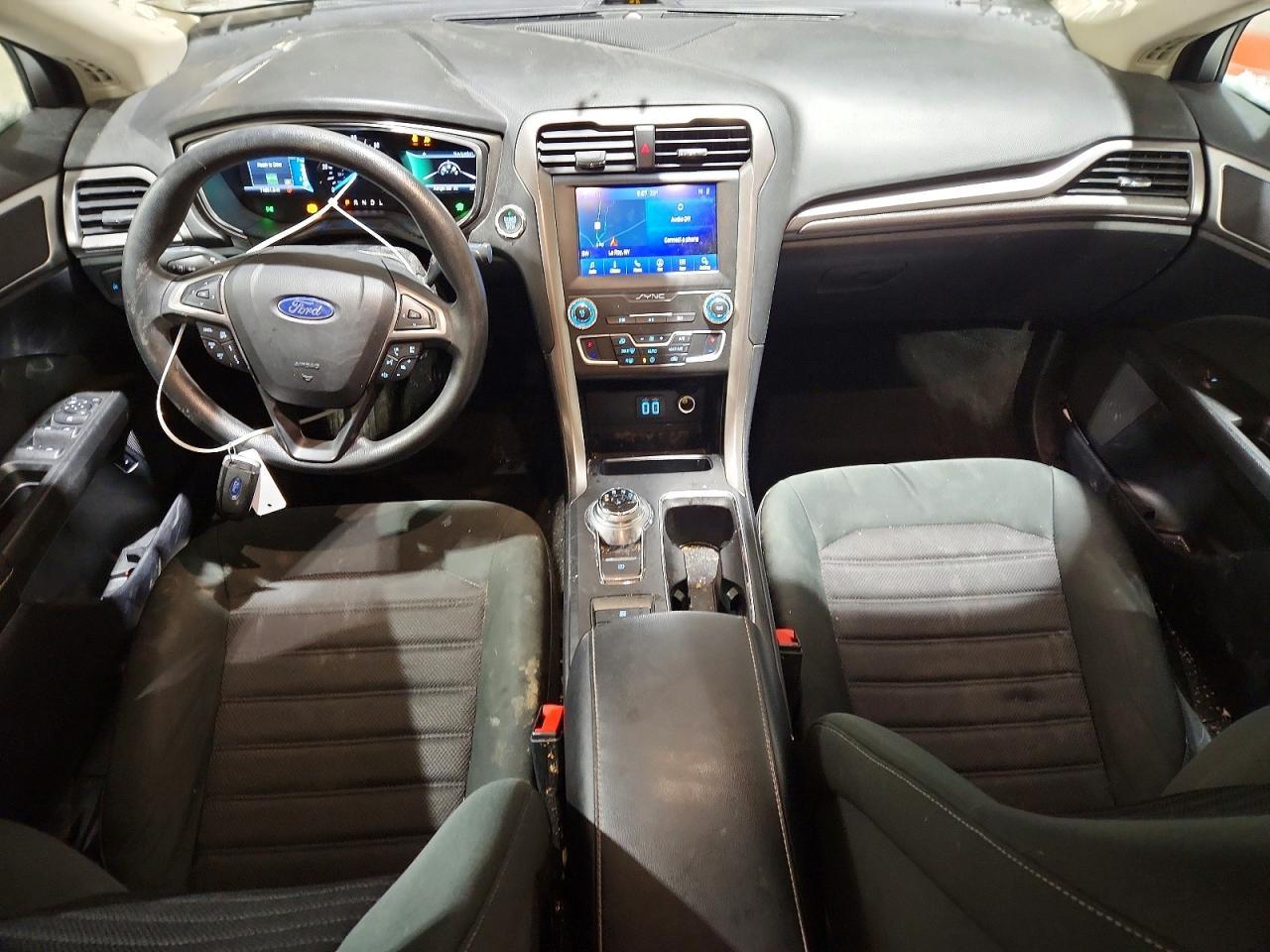 2020 FORD FUSION SE photo 8