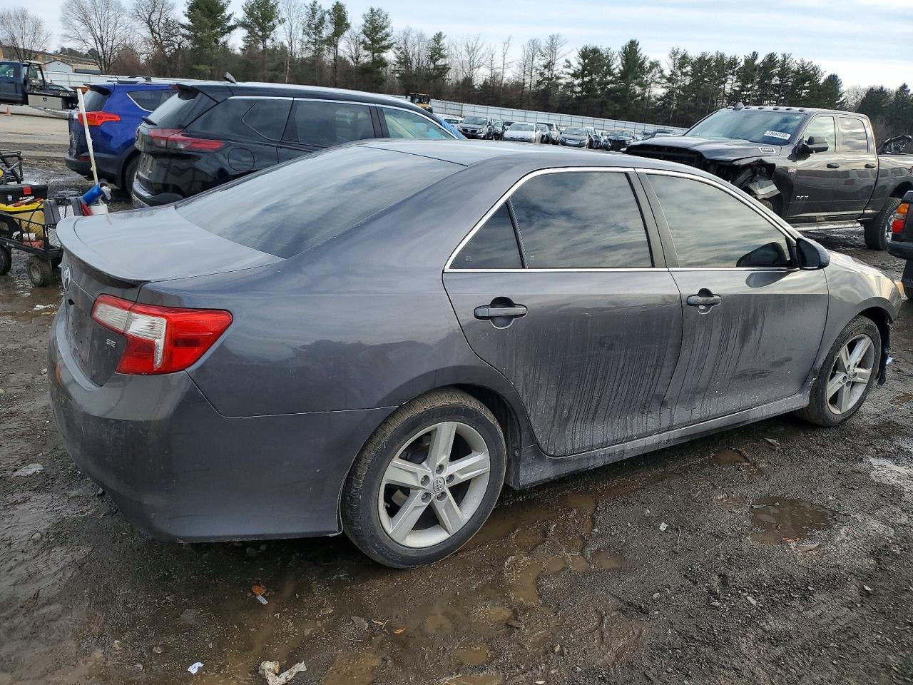 2013 TOYOTA CAMRY photo 3