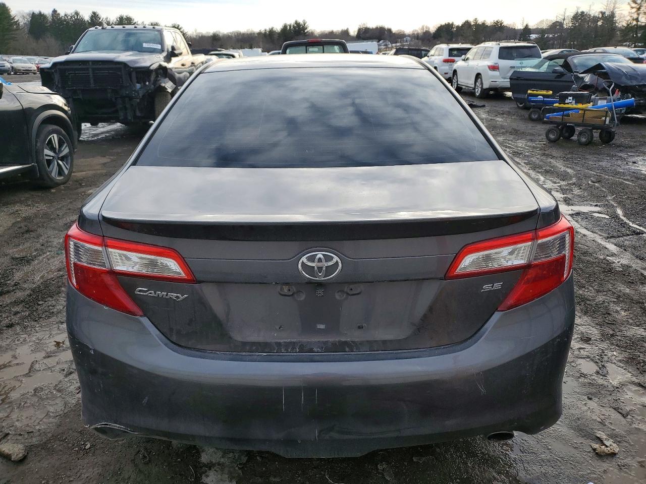2013 TOYOTA CAMRY photo 6