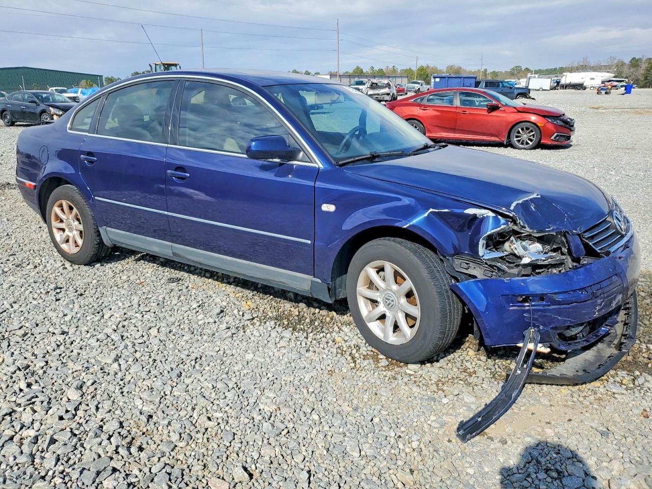 2004 VOLKSWAGEN PASSAT GLS photo 4