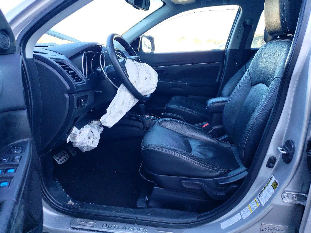 2015 MITSUBISHI OUTLANDER SPORT ES photo 13