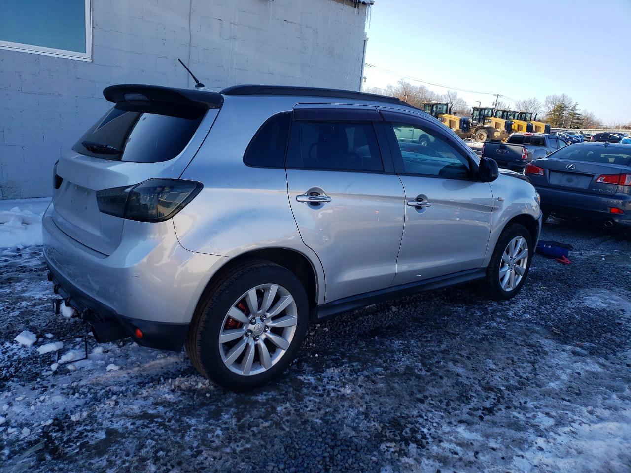 2015 MITSUBISHI OUTLANDER SPORT ES photo 5