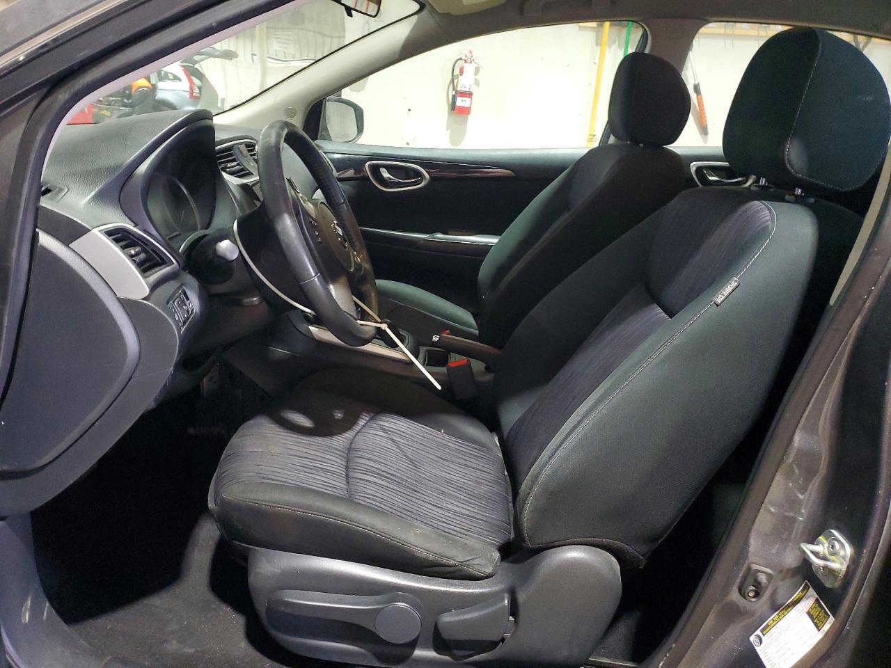 2019 NISSAN SENTRA S photo 7