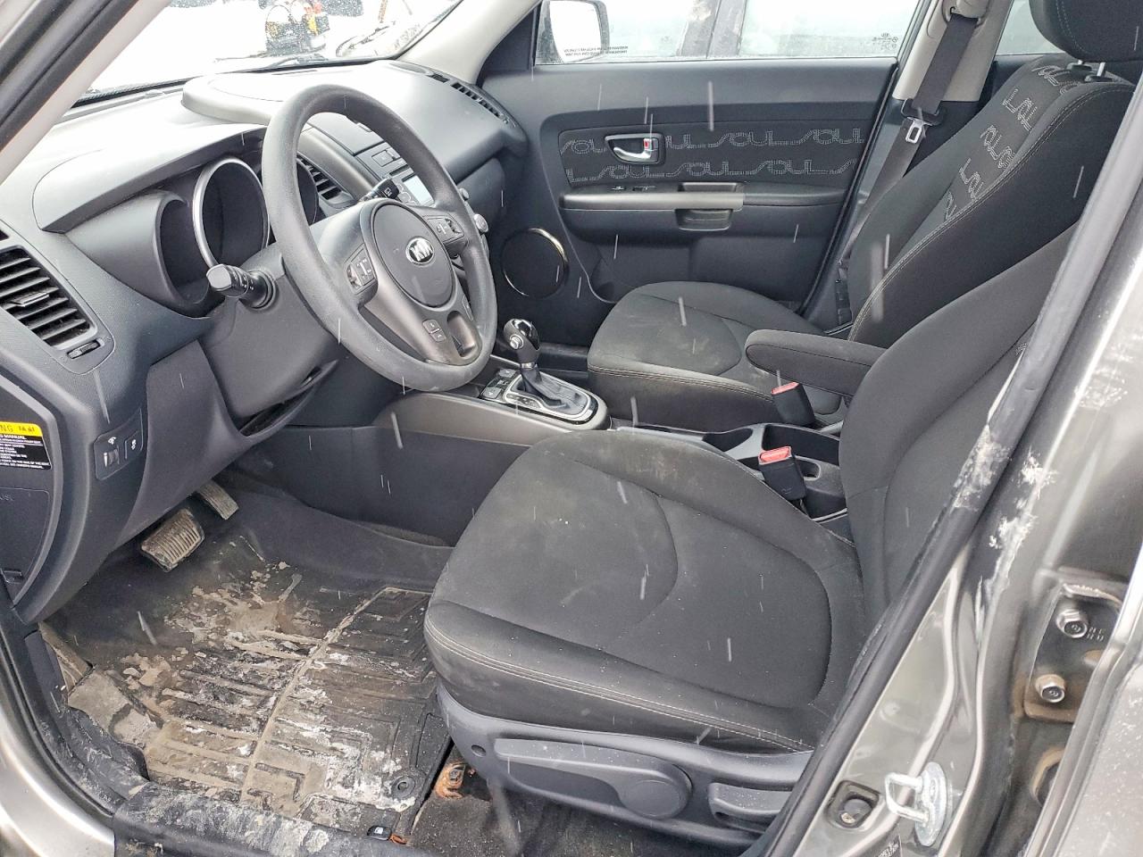 2013 KIA SOUL + photo 13