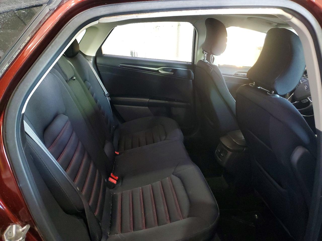 2016 FORD FUSION SE photo 10