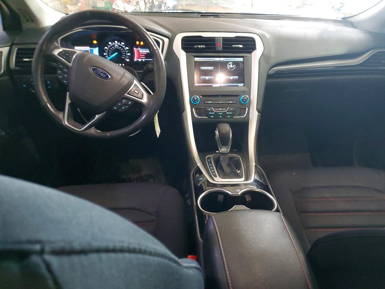 2016 FORD FUSION SE photo 8