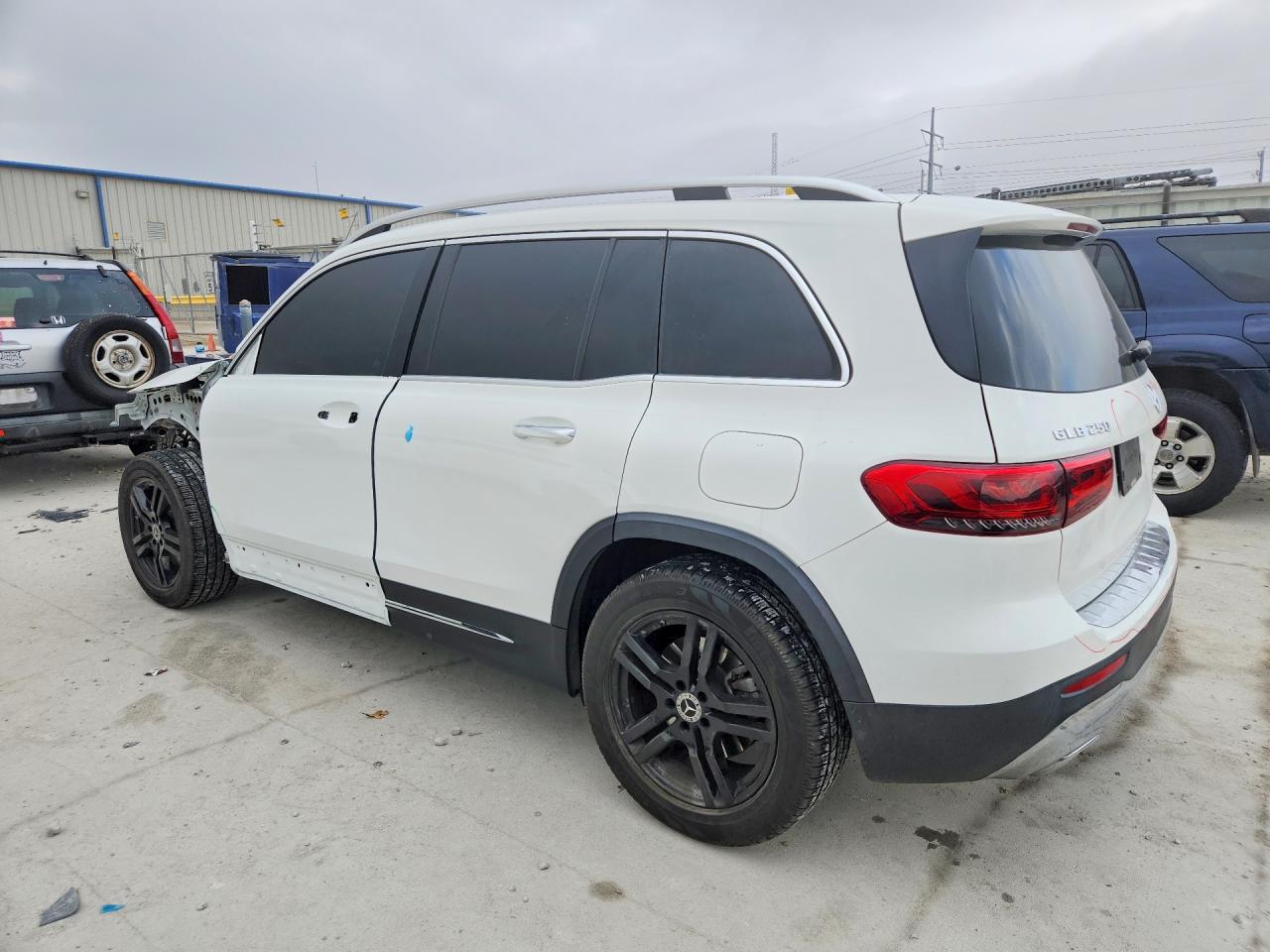2020 MERCEDES-BENZ GLB 250 4MATIC photo 2