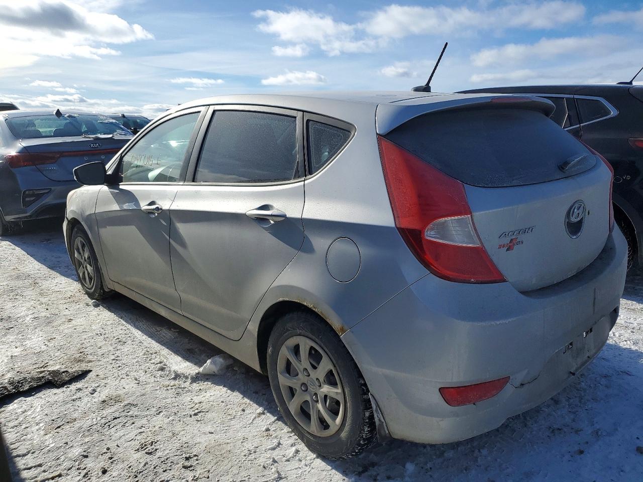 2014 HYUNDAI ACCENT photo 2