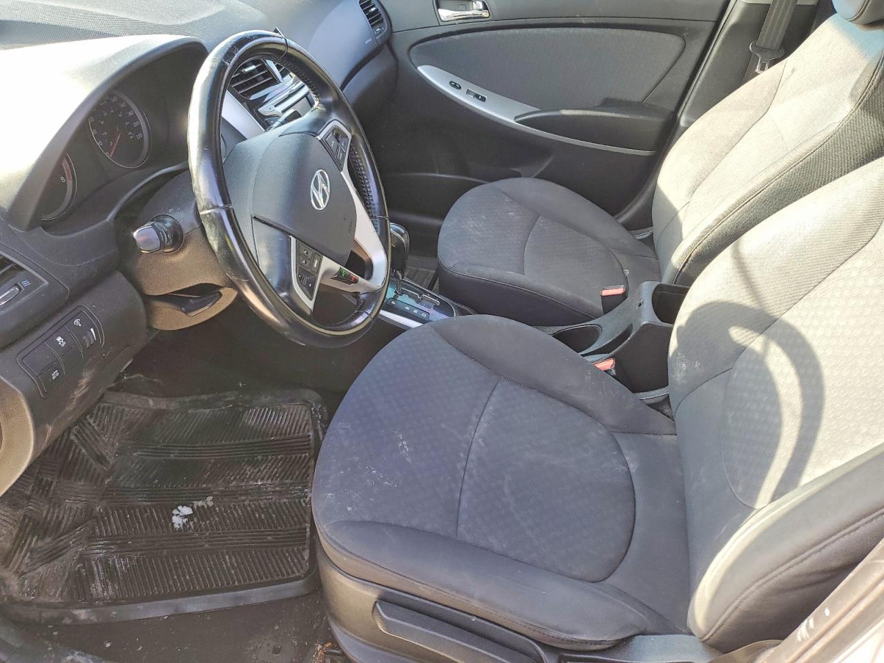 2014 HYUNDAI ACCENT photo 7