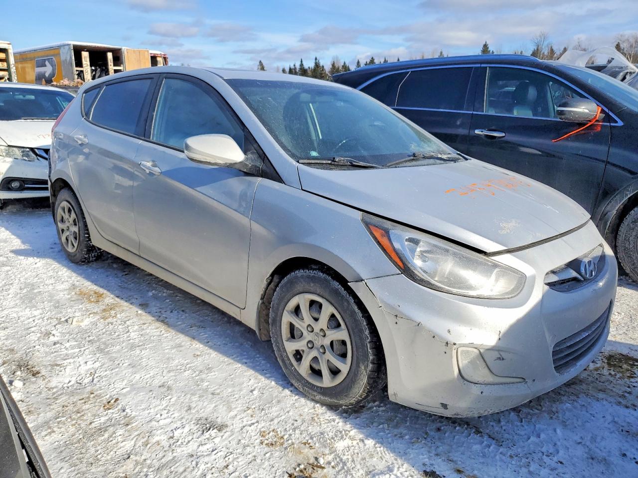 2014 HYUNDAI ACCENT photo 4