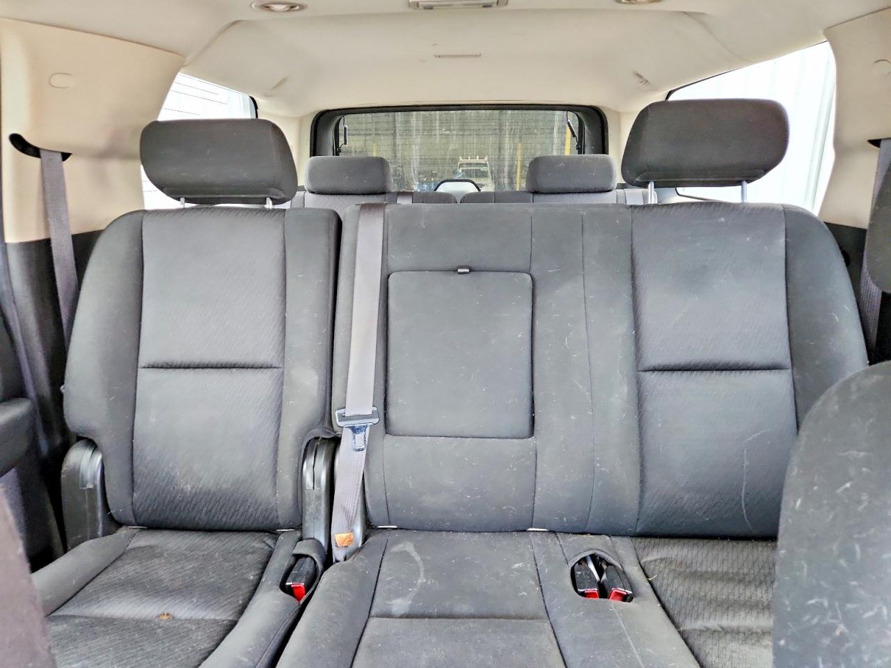 2010 CHEVROLET SUBURBAN C1500 LS photo 19