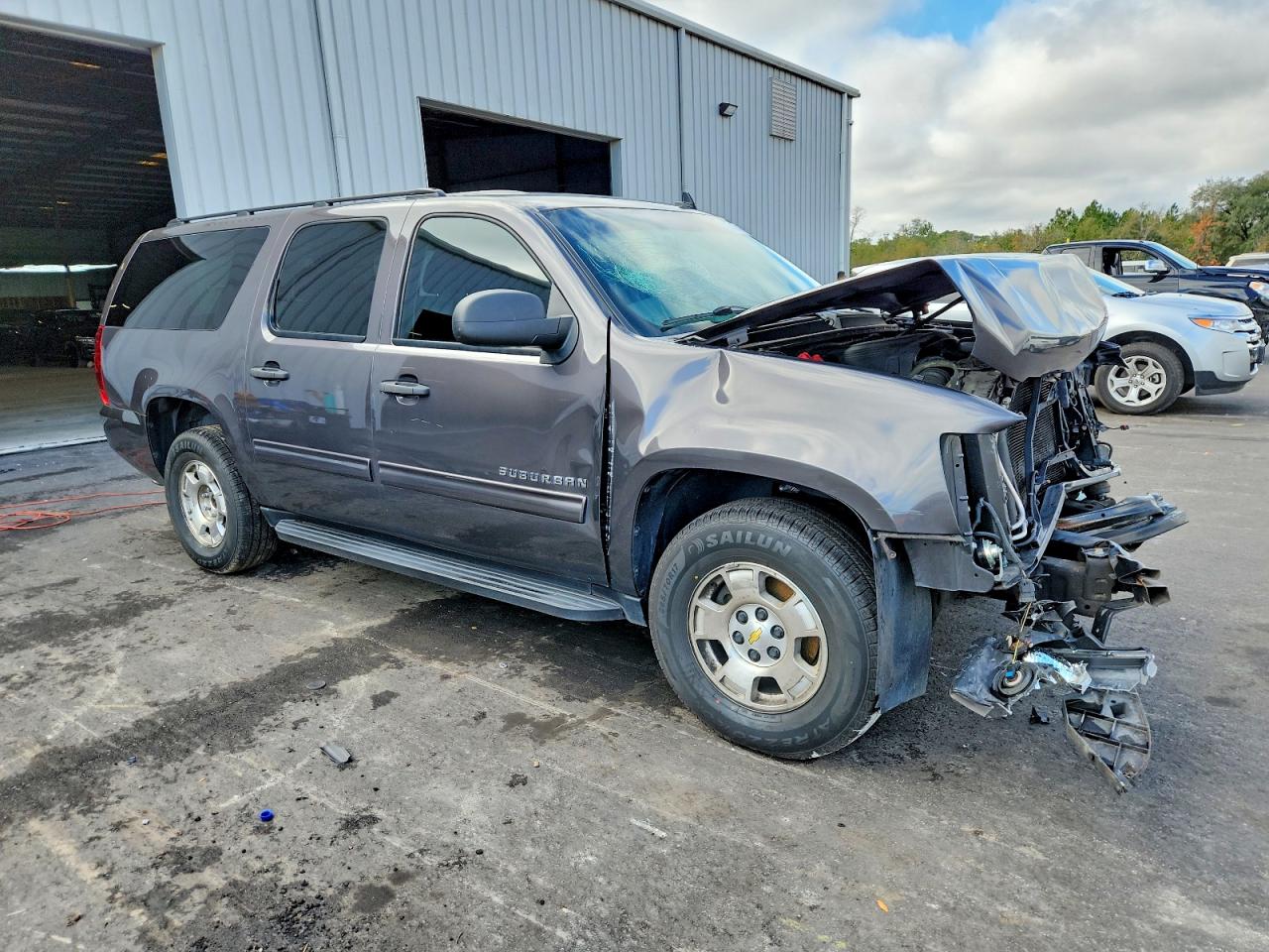 2010 CHEVROLET SUBURBAN C1500 LS photo 7