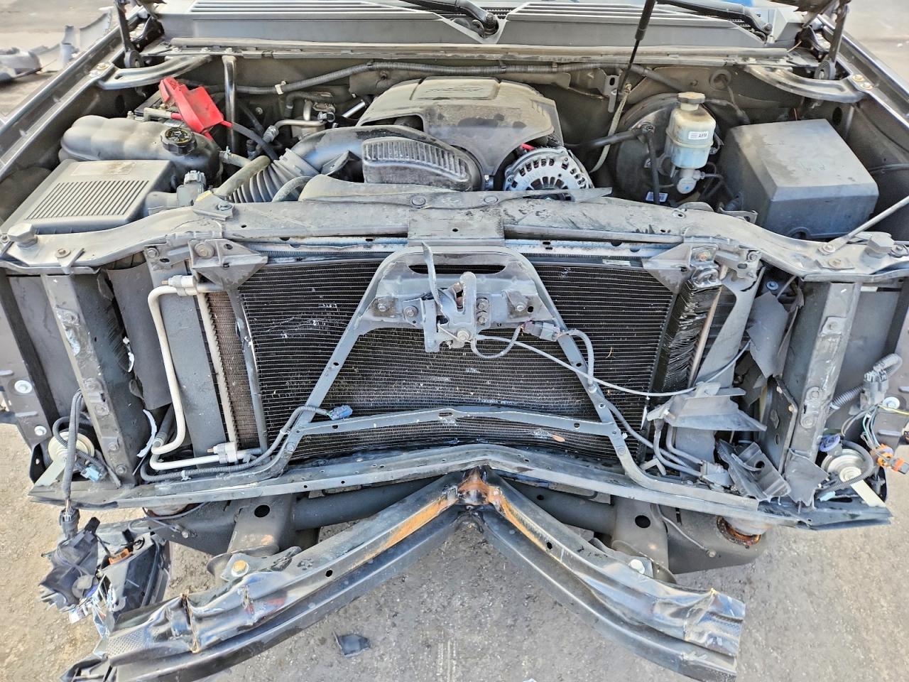 2010 CHEVROLET SUBURBAN C1500 LS photo 23