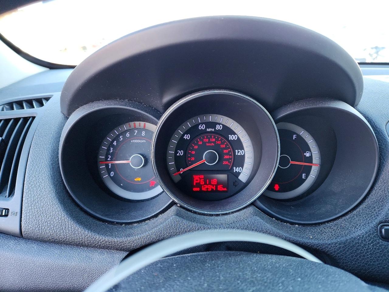 2013 KIA FORTE EX photo 17