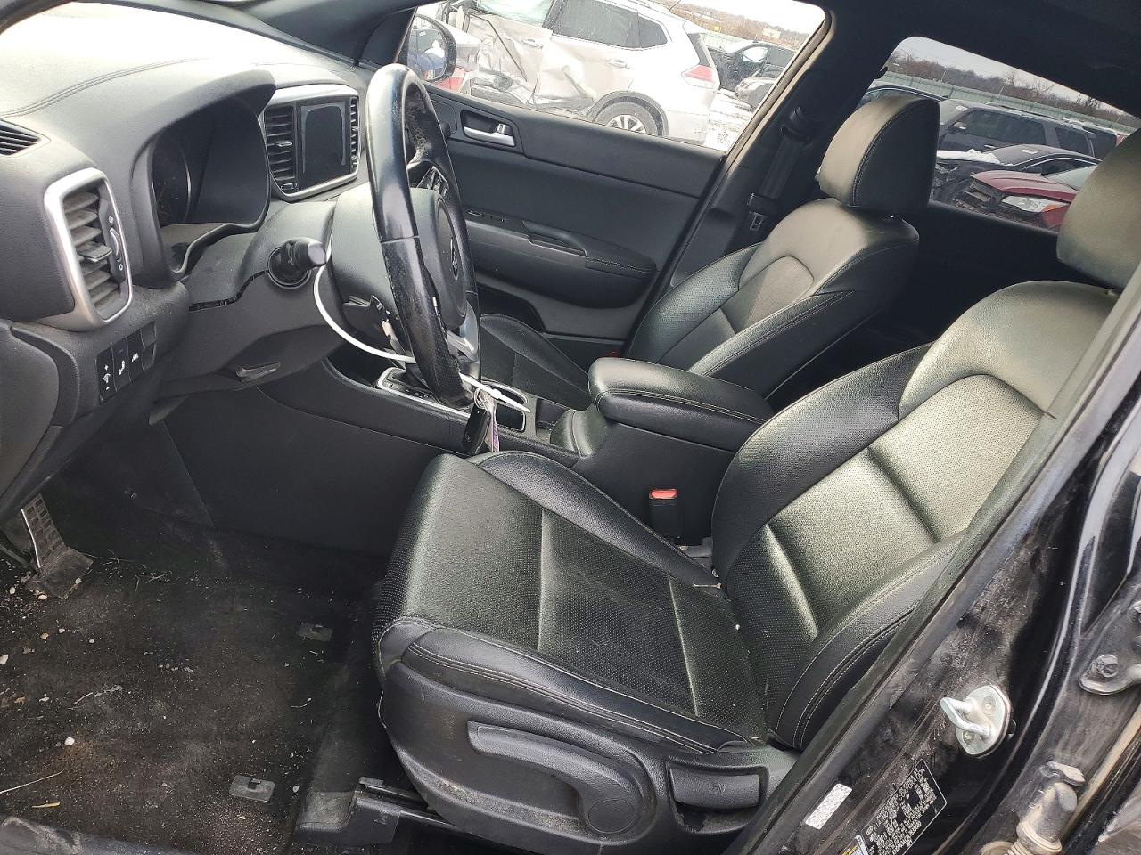 2020 KIA SPORTAGE S photo 13