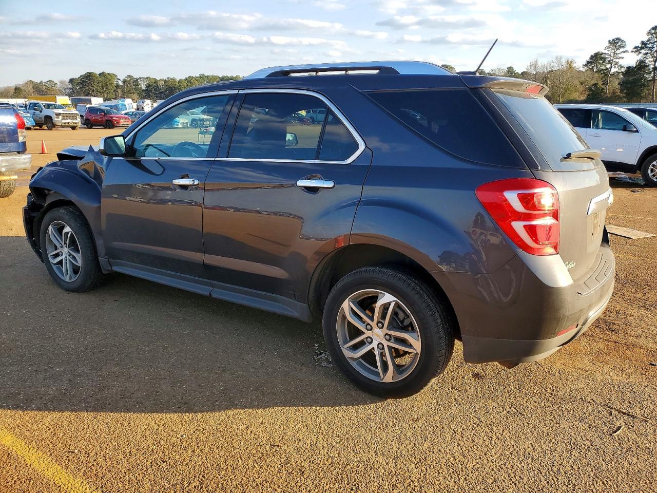 2016 CHEVROLET EQUINOX LTZ photo 2