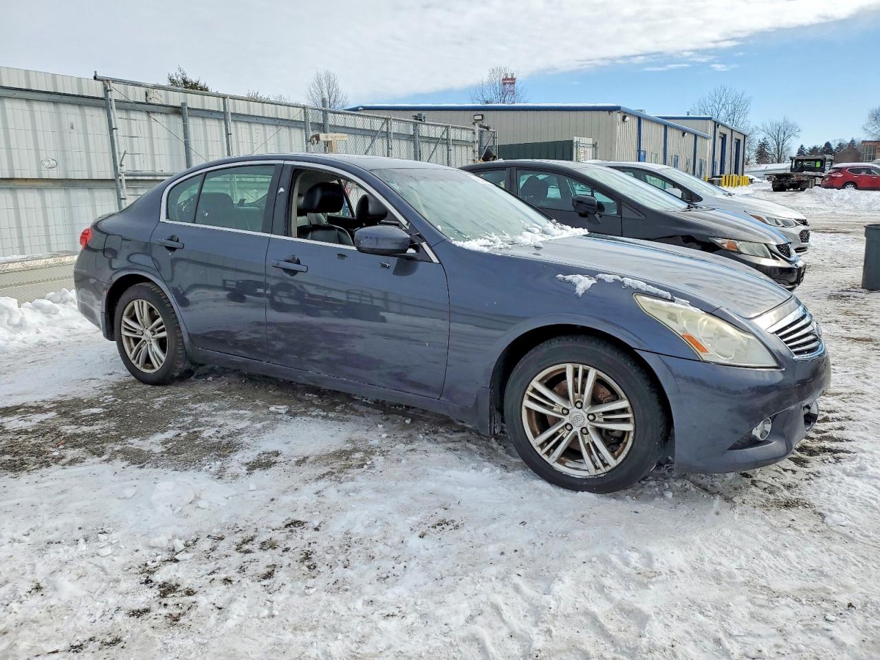 2010 INFINITI G37 photo 4