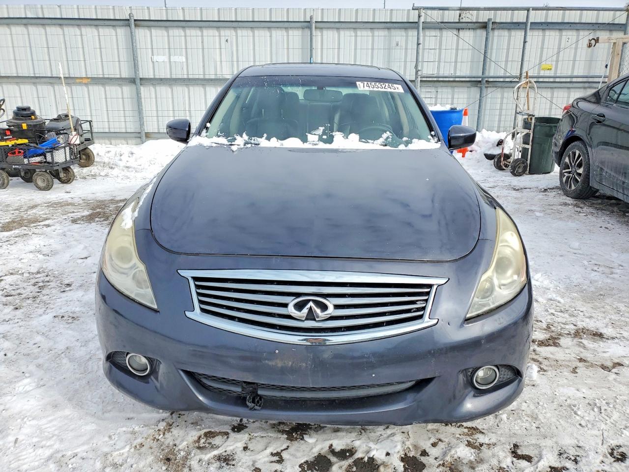 2010 INFINITI G37 photo 5