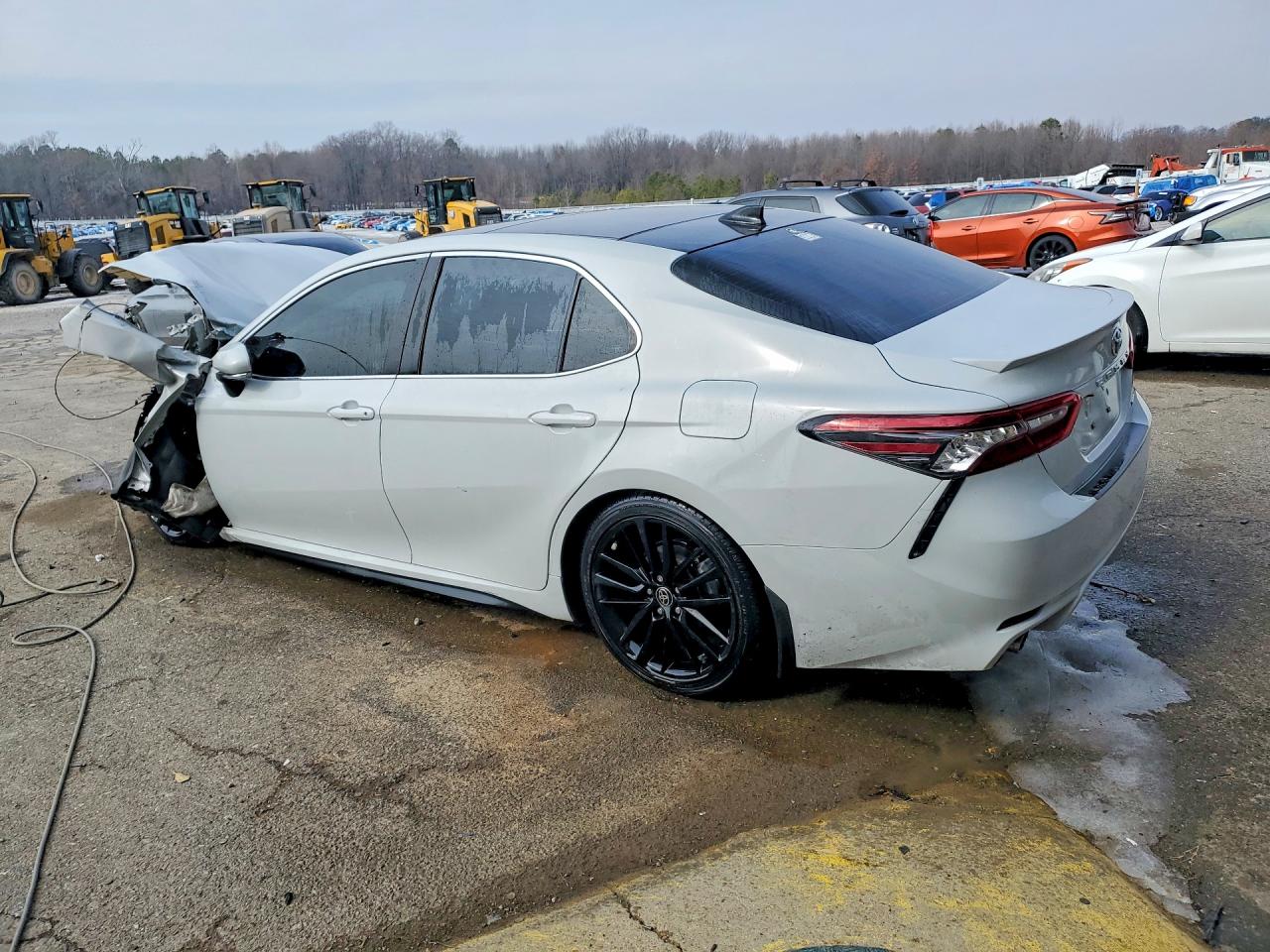 2023 TOYOTA CAMRY XSE photo 2