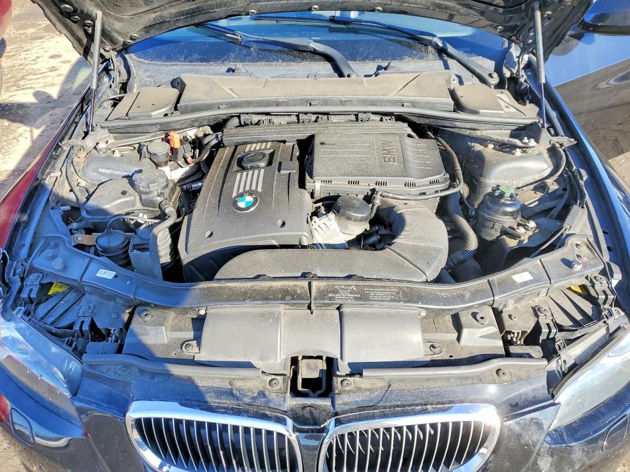 2010 BMW 335 XI photo 21