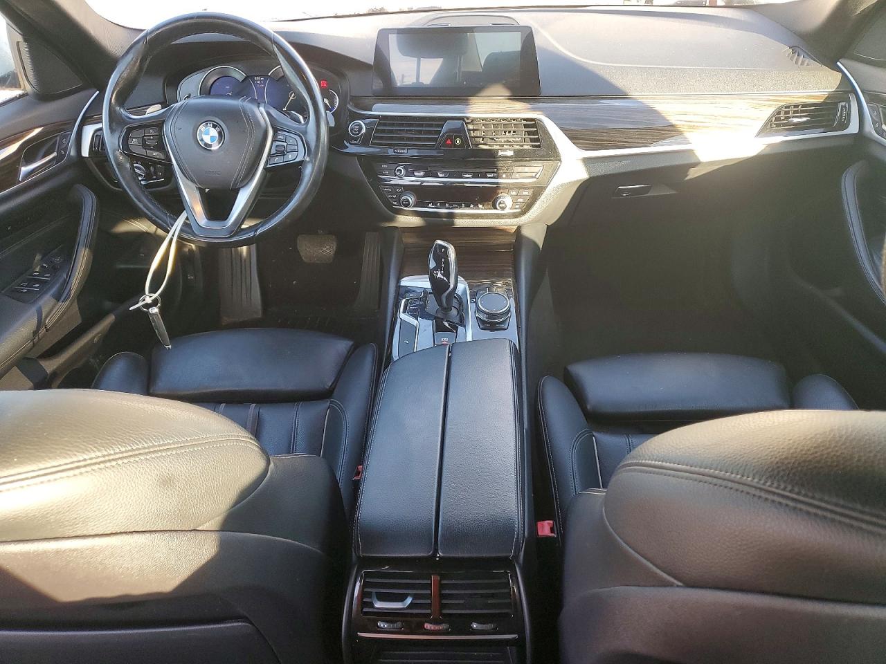 2019 BMW 530 I photo 8