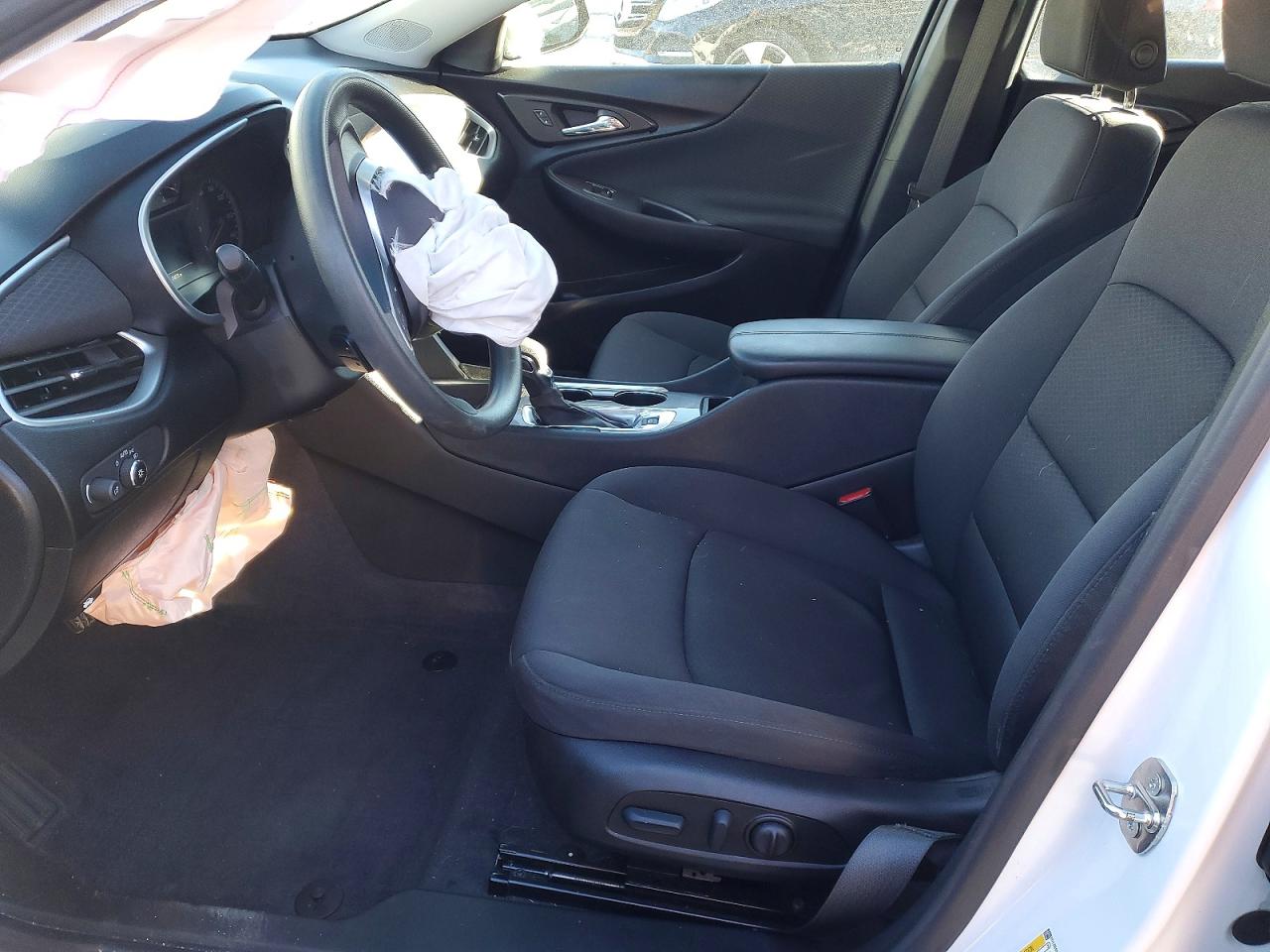 2022 CHEVROLET MALIBU LT photo 13