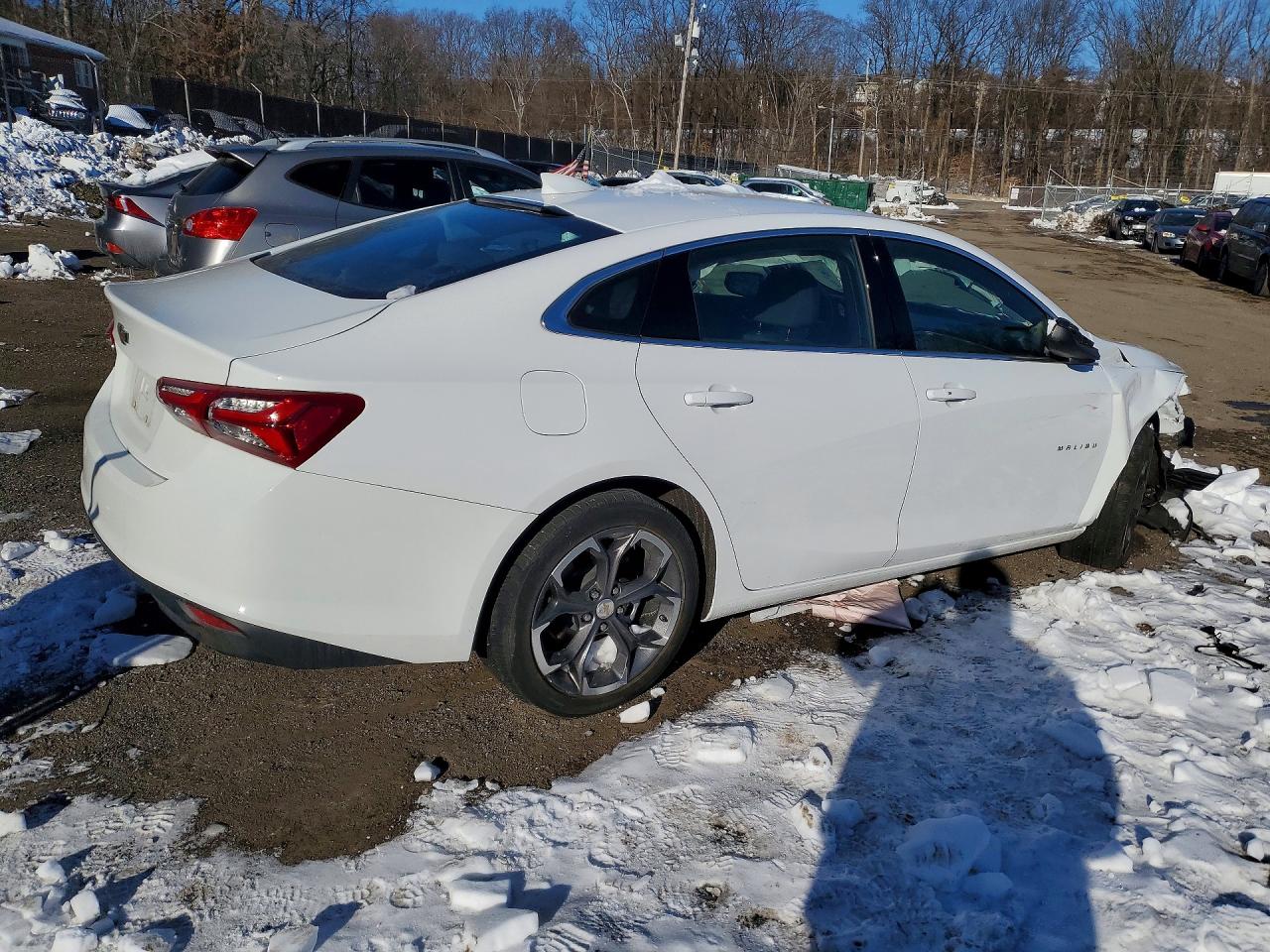 2022 CHEVROLET MALIBU LT photo 5