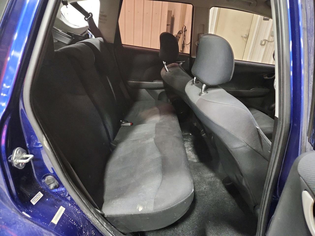 2011 HONDA FIT SPORT photo 19