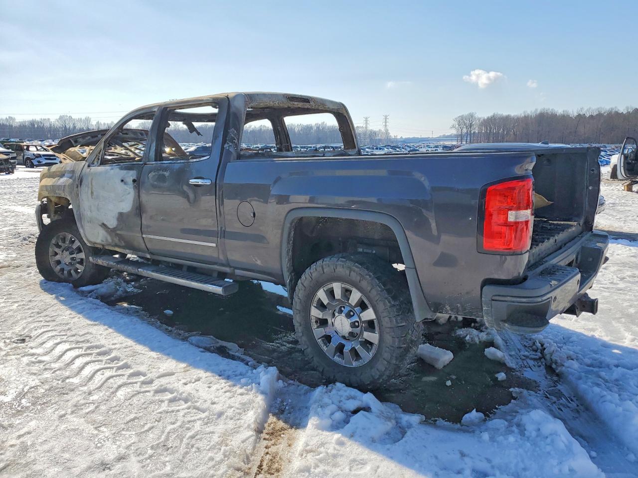 2015 GMC SIERRA photo 2