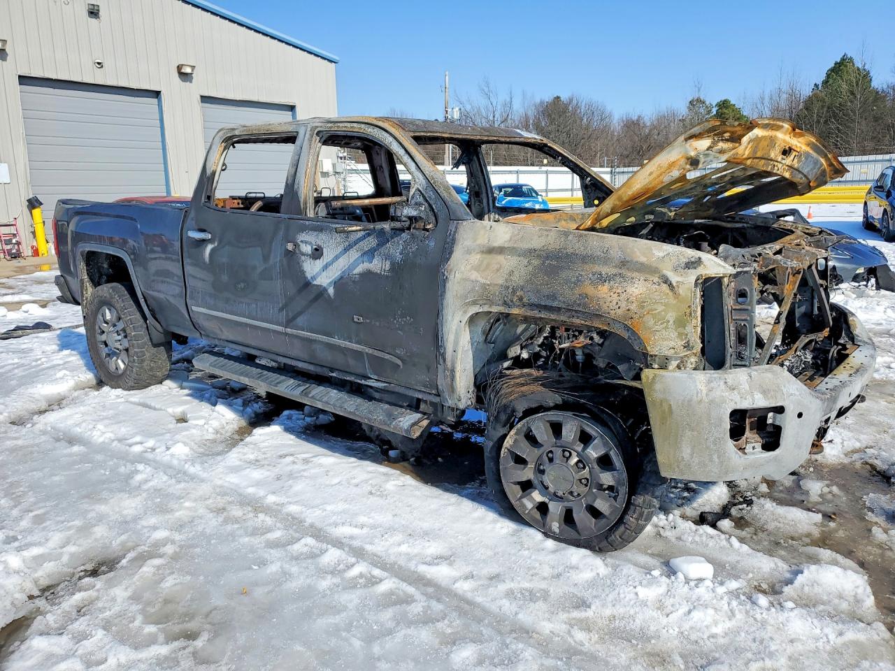2015 GMC SIERRA photo 4