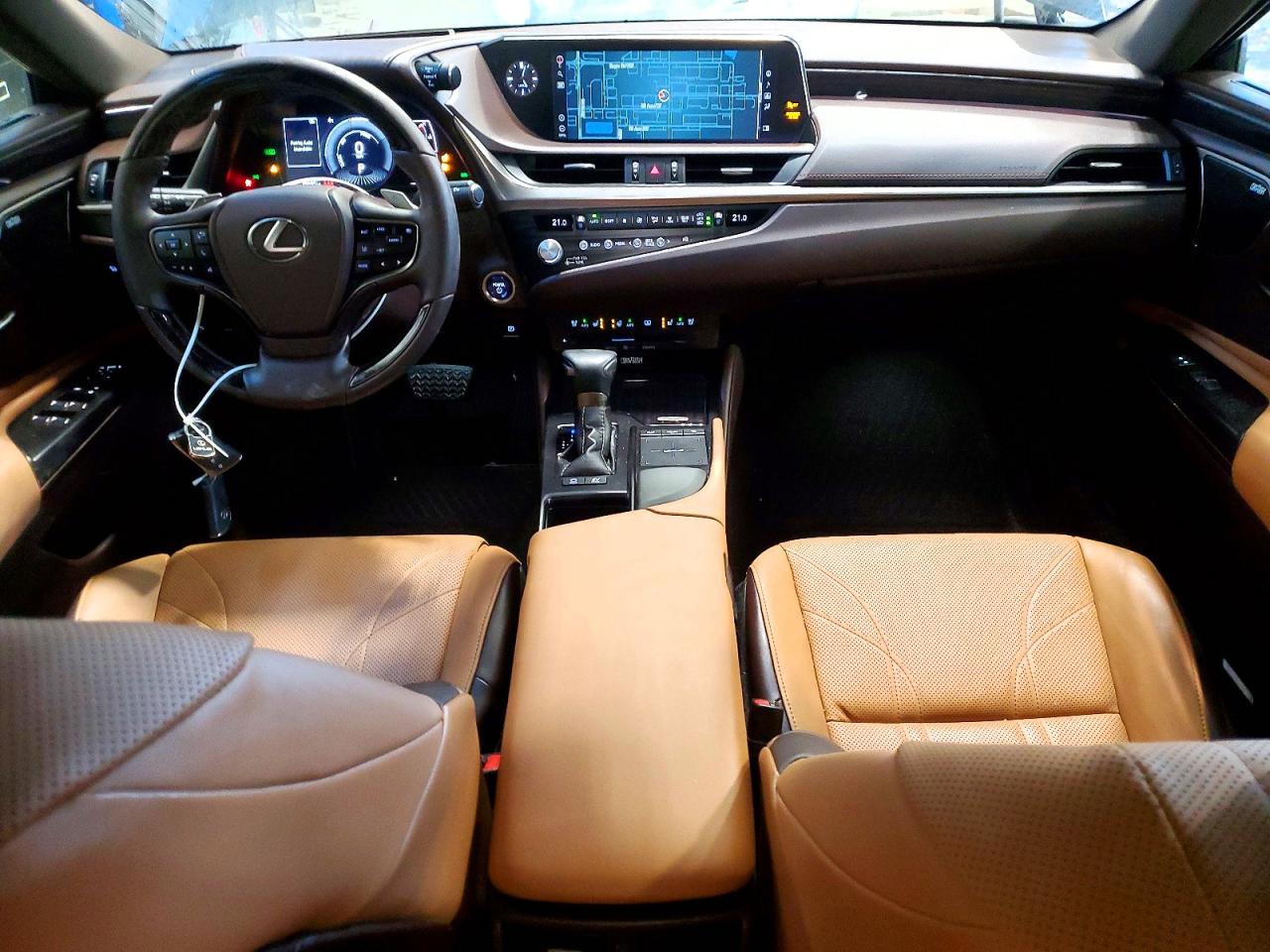 2021 LEXUS ES 300H photo 8