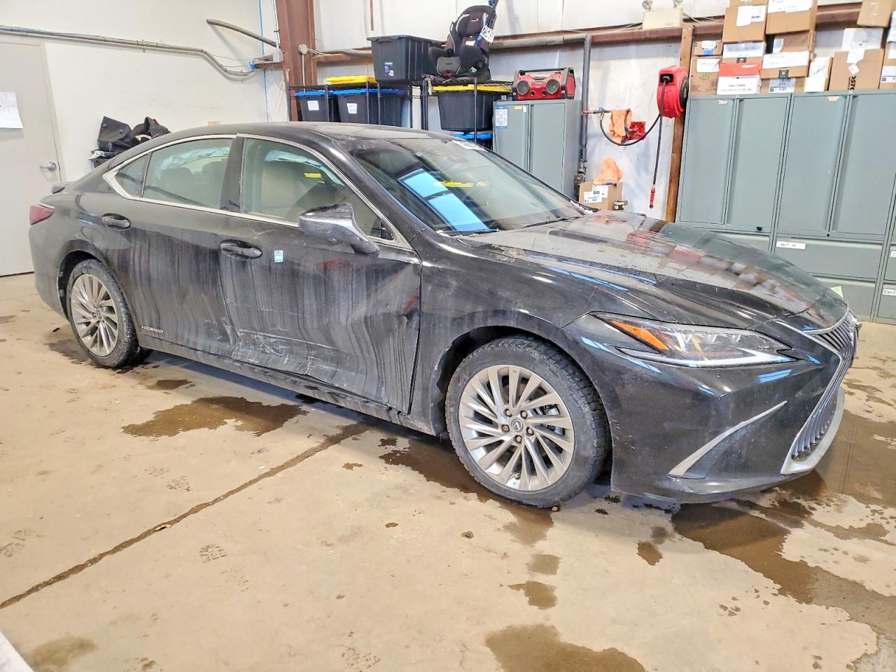 2021 LEXUS ES 300H photo 4