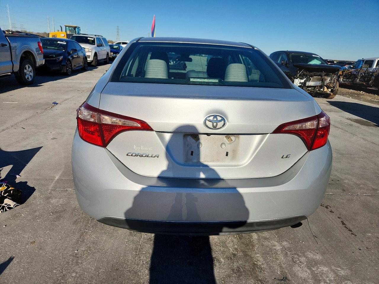 2017 TOYOTA COROLLA photo 6