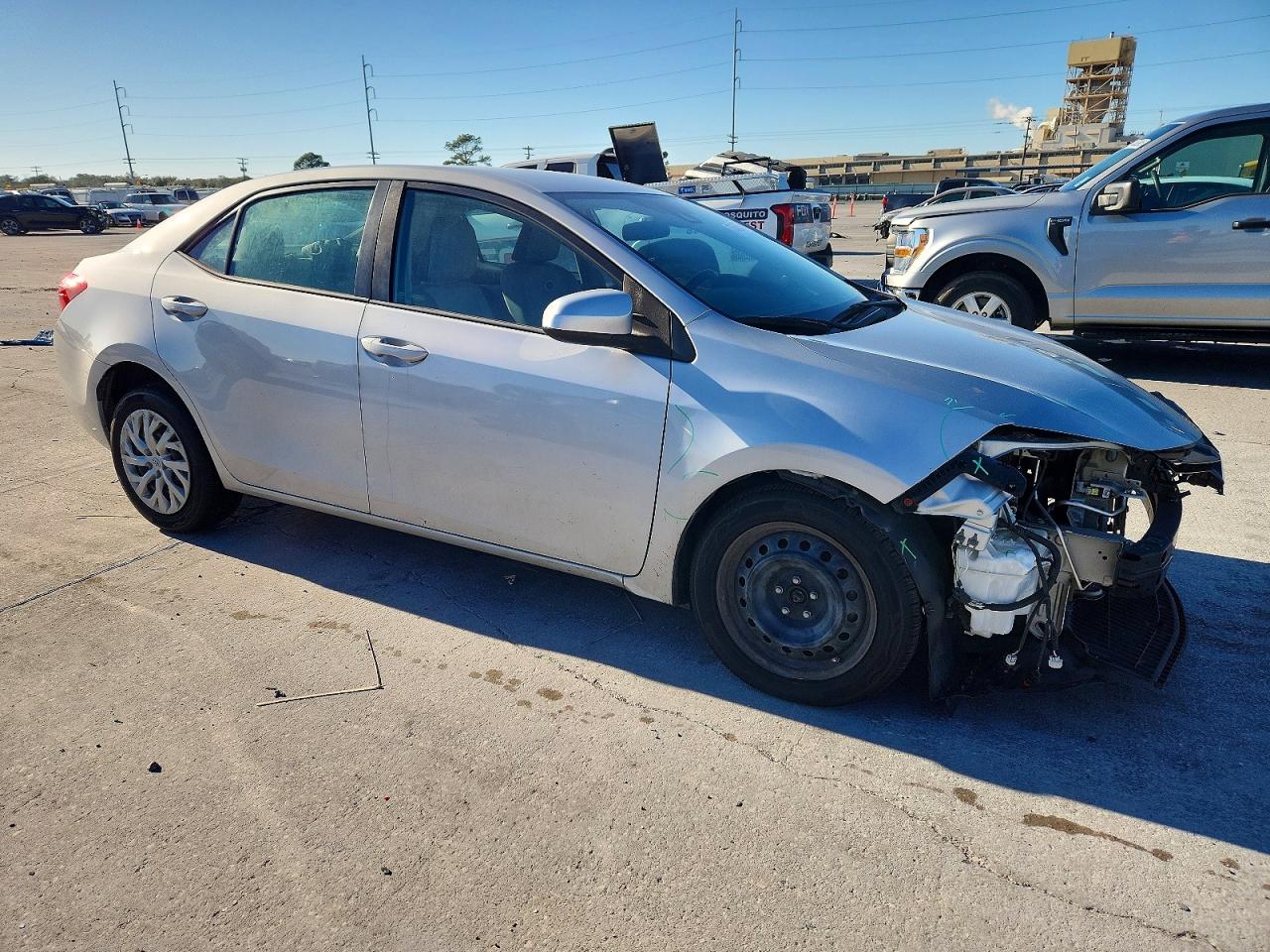 2017 TOYOTA COROLLA photo 4