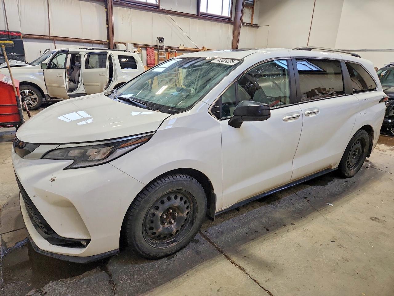 2022 TOYOTA SIENNA
