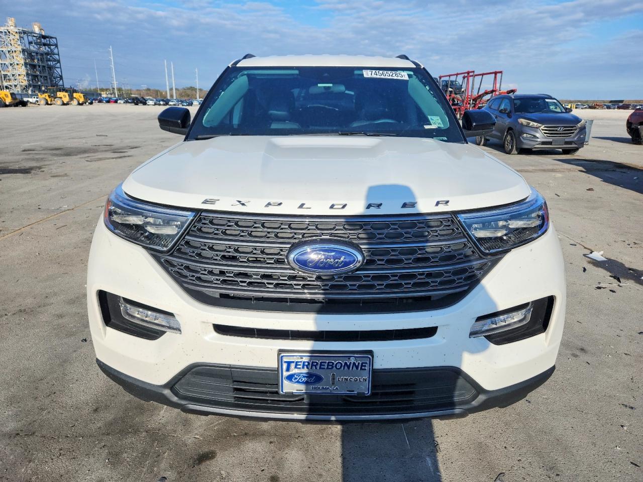 2024 FORD EXPLORER XLT photo 5