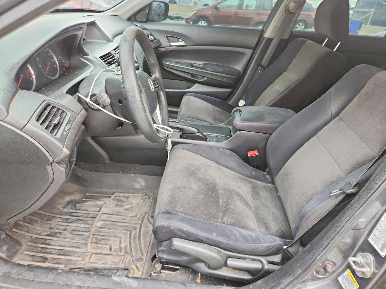 2010 HONDA ACCORD LX photo 25