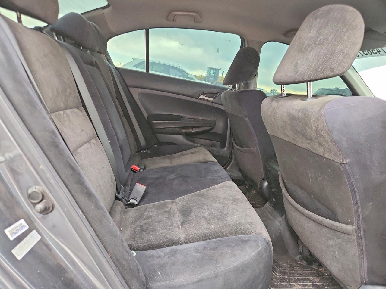 2010 HONDA ACCORD LX photo 37