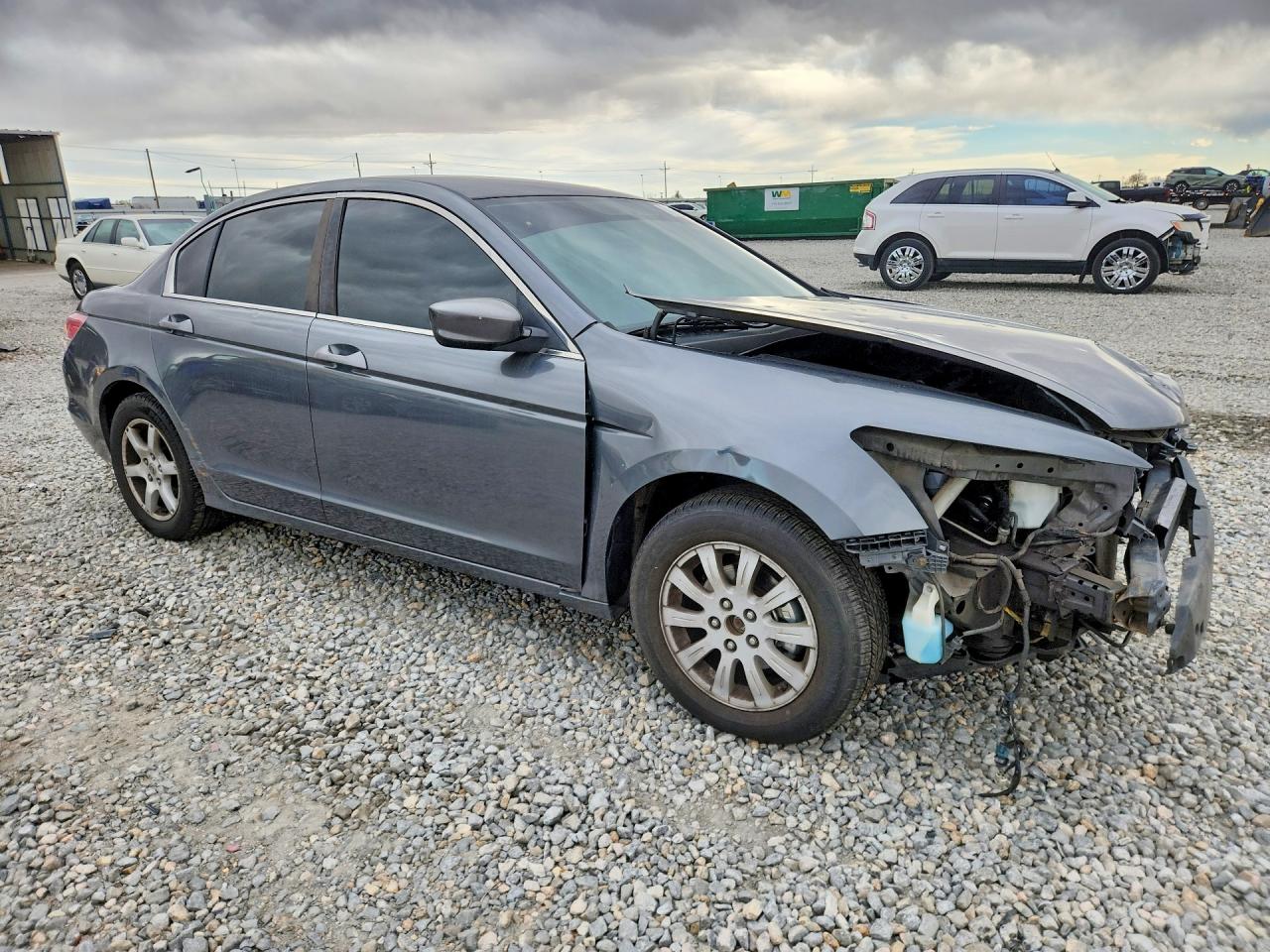 2010 HONDA ACCORD LX photo 13