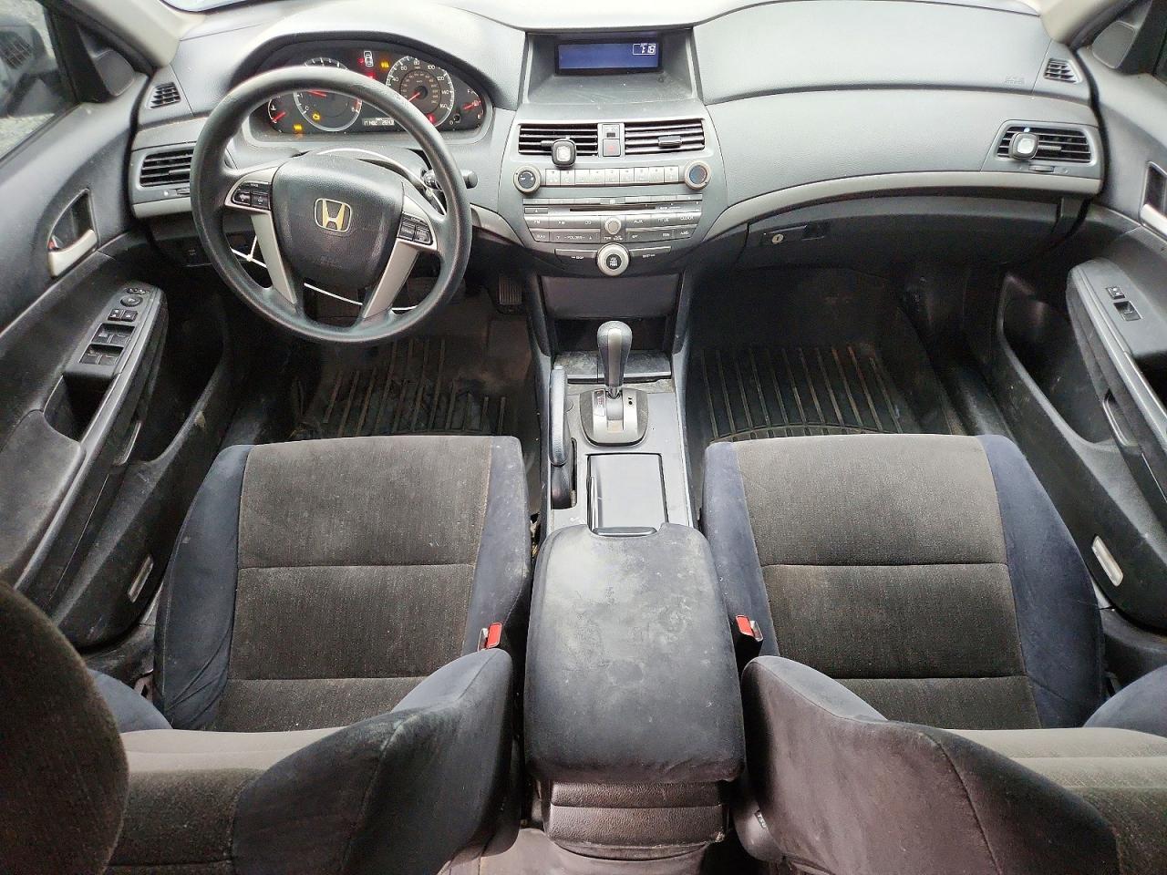 2010 HONDA ACCORD LX photo 29