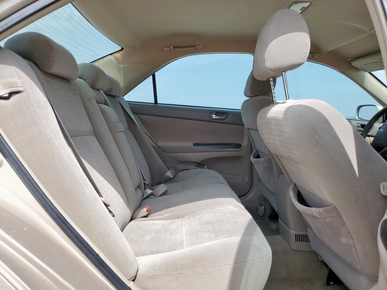 2005 TOYOTA CAMRY LE photo 10