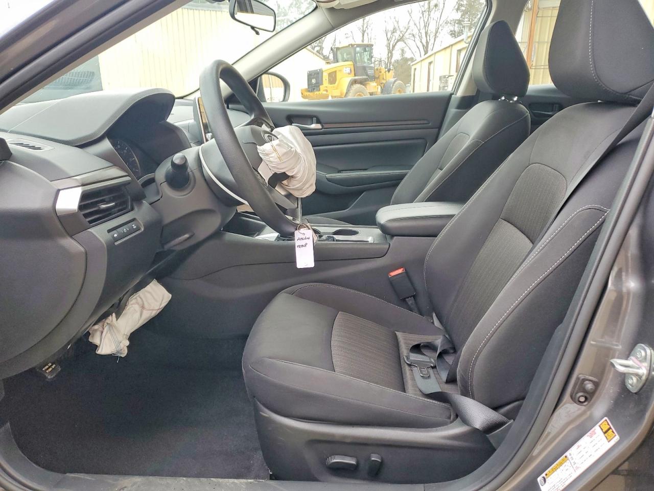 2025 NISSAN ALTIMA SV photo 13