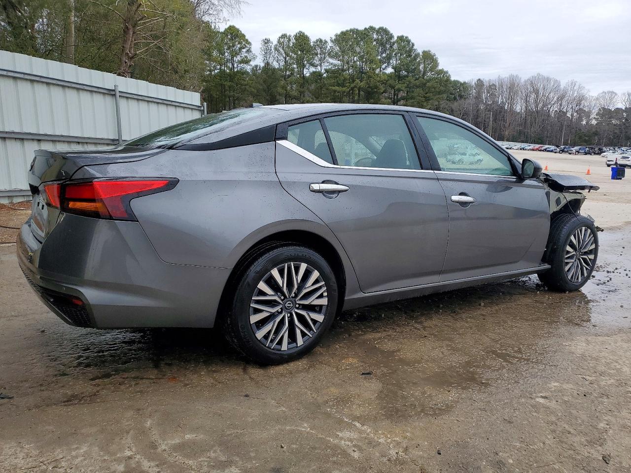 2025 NISSAN ALTIMA SV photo 5