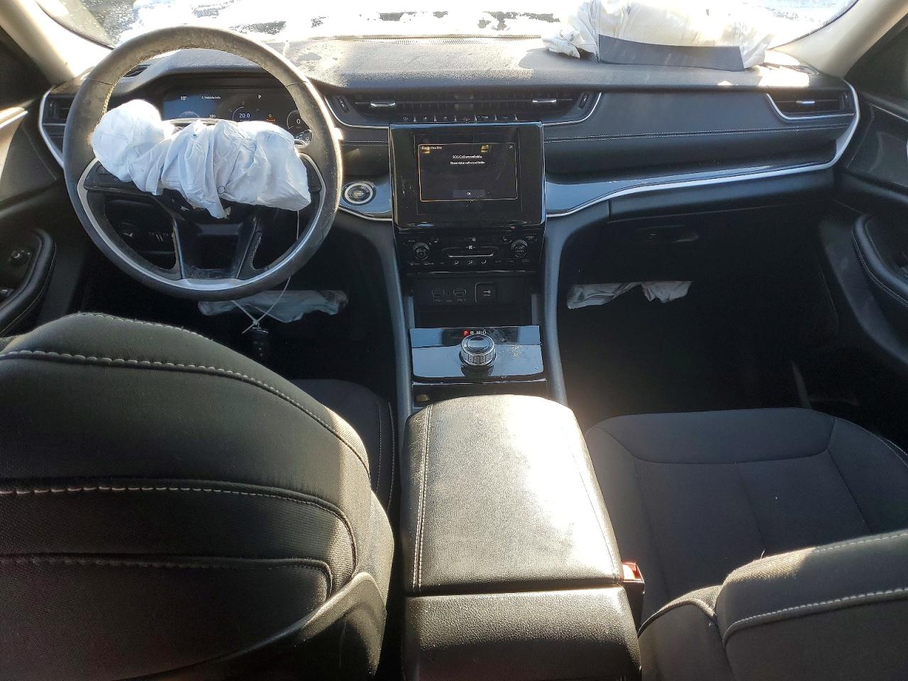 2023 JEEP GRAND CHEROKEE LAREDO photo 8