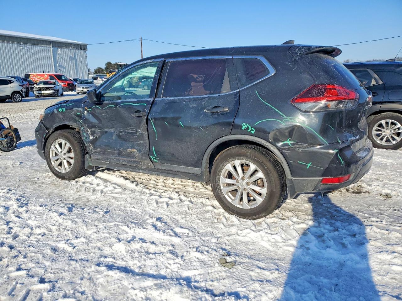 2018 NISSAN ROGUE S photo 2