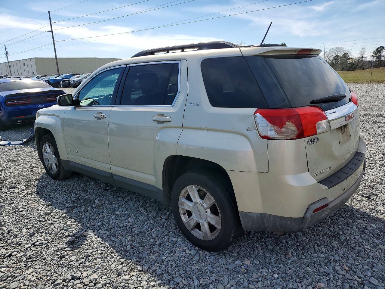 2013 GMC TERRAIN SLE photo 4